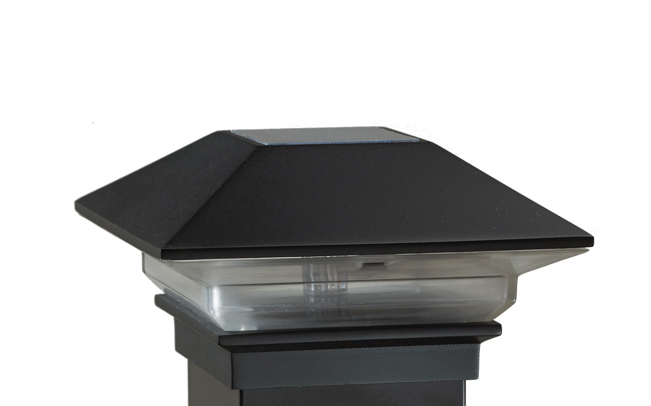 Deckorators® ALX Classic Solar Post Cap Light