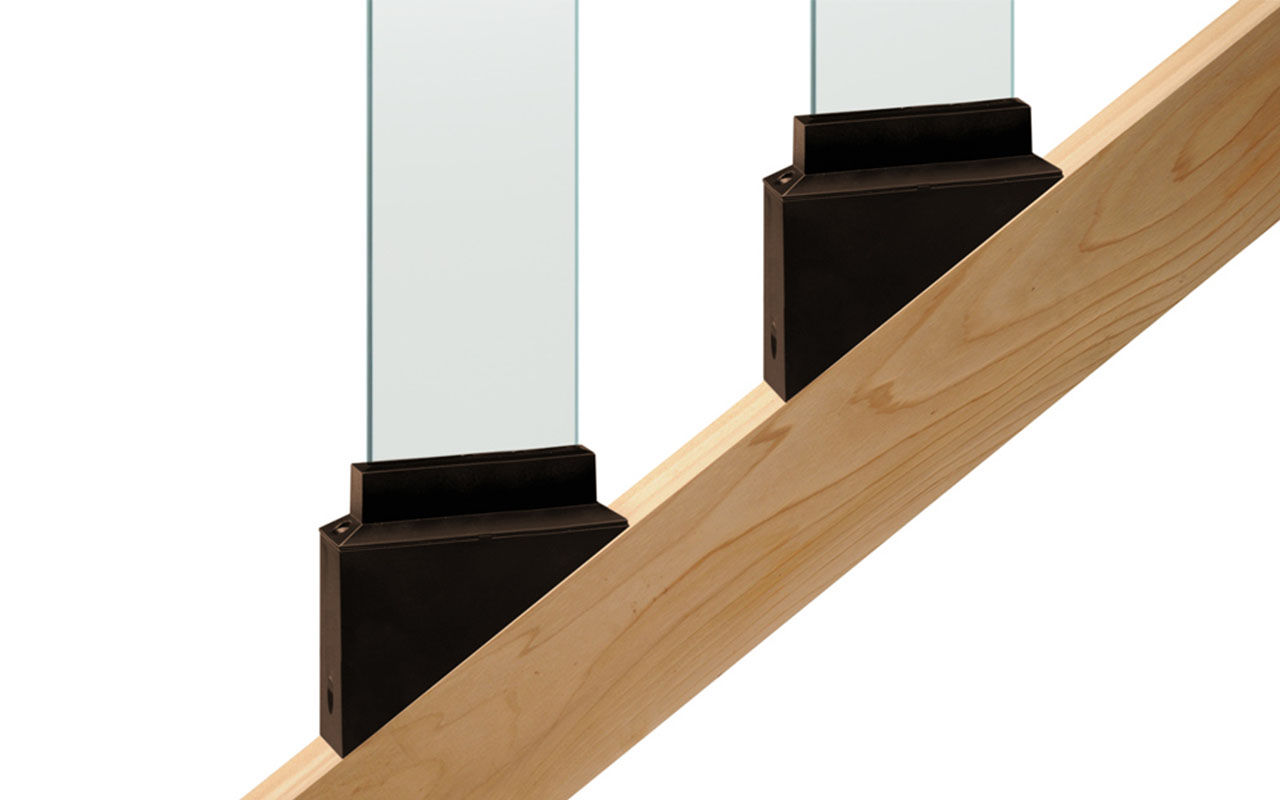 Deckorators® Scenic Glass Baluster Stair Connector